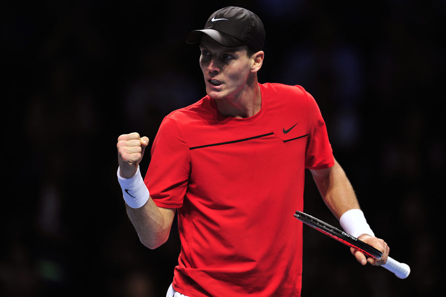 Tomas Berdych defeats David Ferrer, London